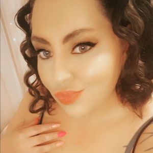 Meet your Posher, Trina